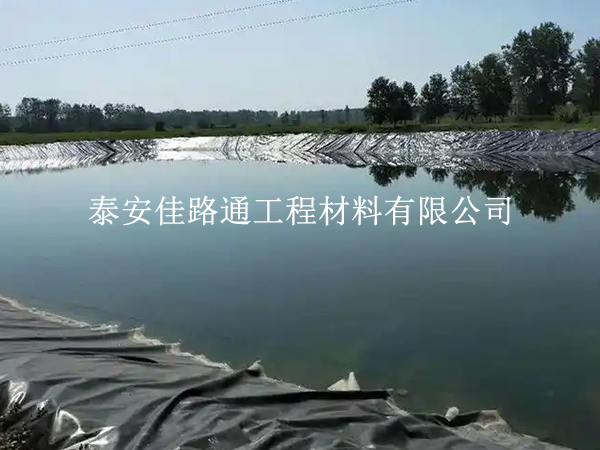 延長人工湖防滲膜使用壽命：科學養護技巧全解